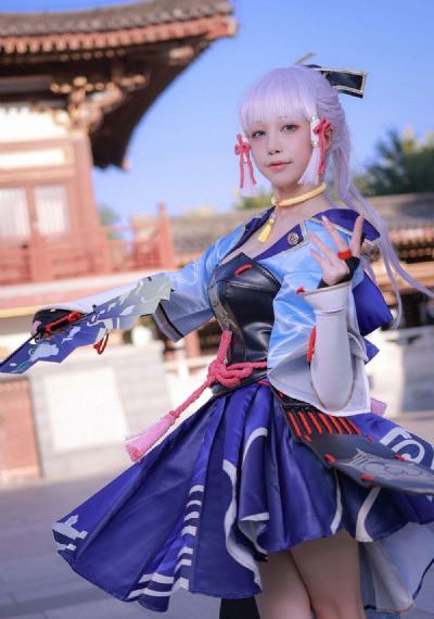 扒开美女下面进去