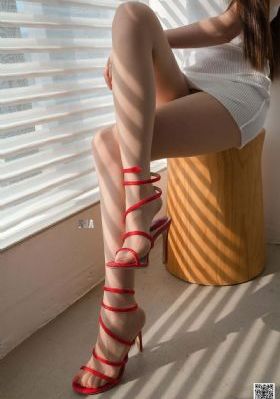 美女被脱脱内衣免费的软件