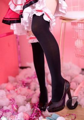 主动打开腿惩罚调教虐乳的视频