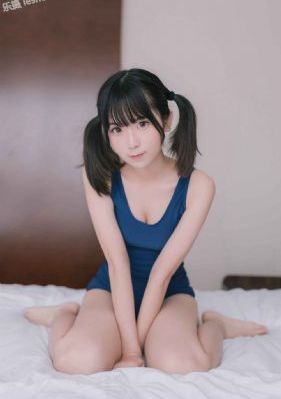肤如凝脂的安吉拉