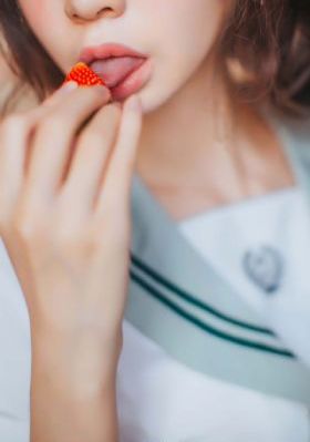 《穿长筒袜的有夫之妇》
